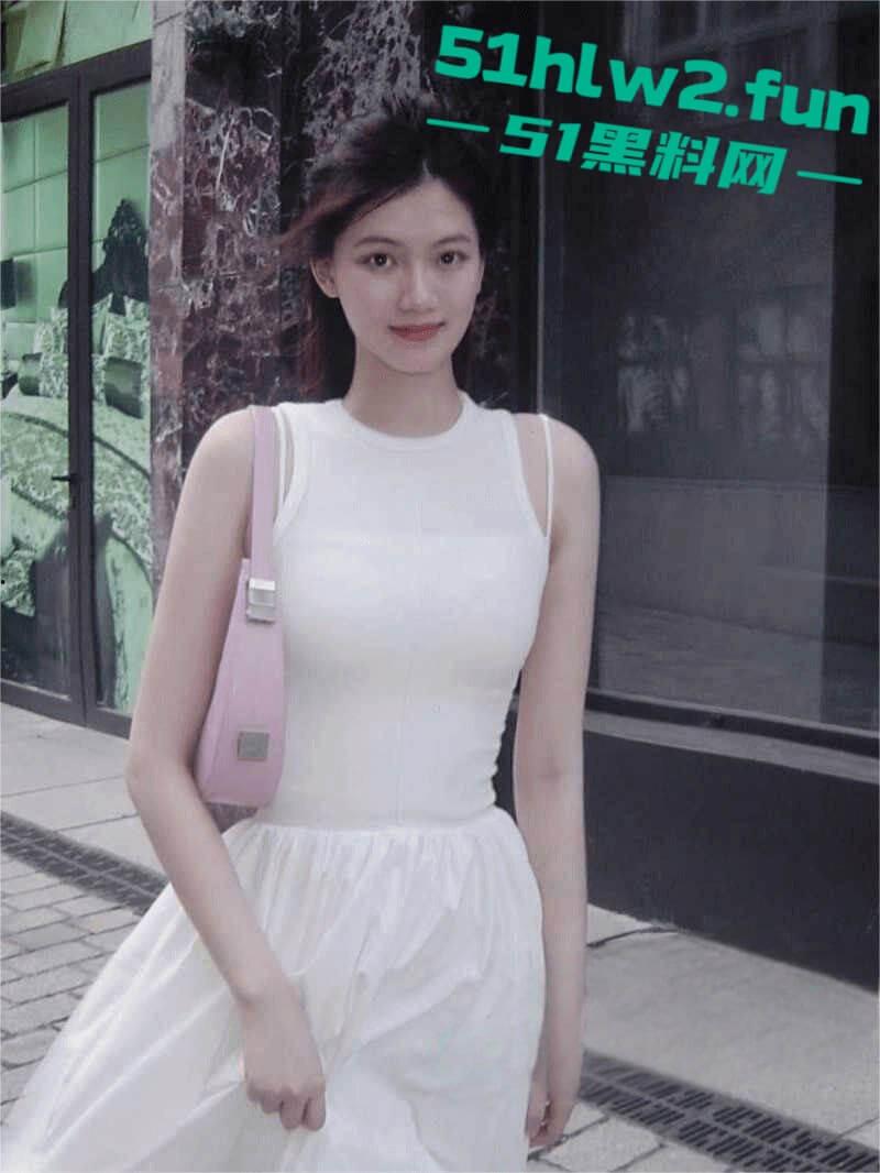 上海绝美幼师【陈诗雅】23岁长腿御姐女神,背地里偷情学生家长被男友发现曝光不雅视频。-3