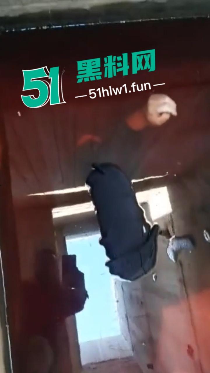 【血腥恐怖慎点】叙利亚惨烈现状沙姆解放组织，在当地肆意杀人视百姓如牛马，人民生活堪比地狱抛尸现场被曝光。-8