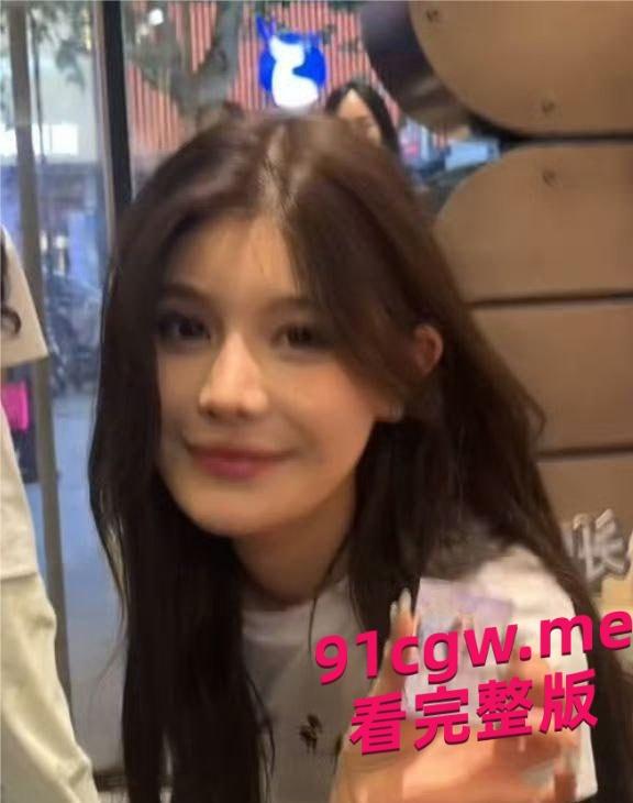 妍妍酱因吸毒被曝塌房事件，表面清纯女神私下烂的不成样子！-7