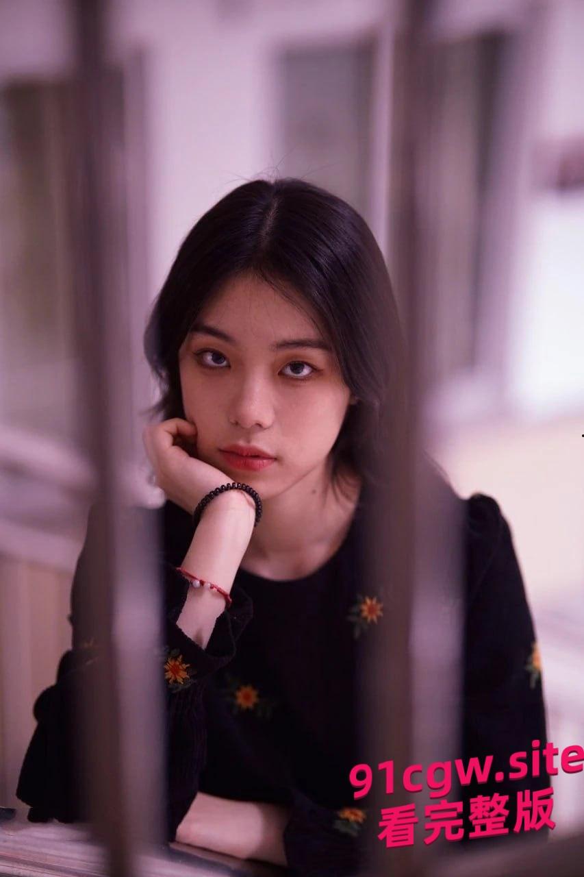 广州美术学院孙韵婷和男友自拍性爱视频泄密-3