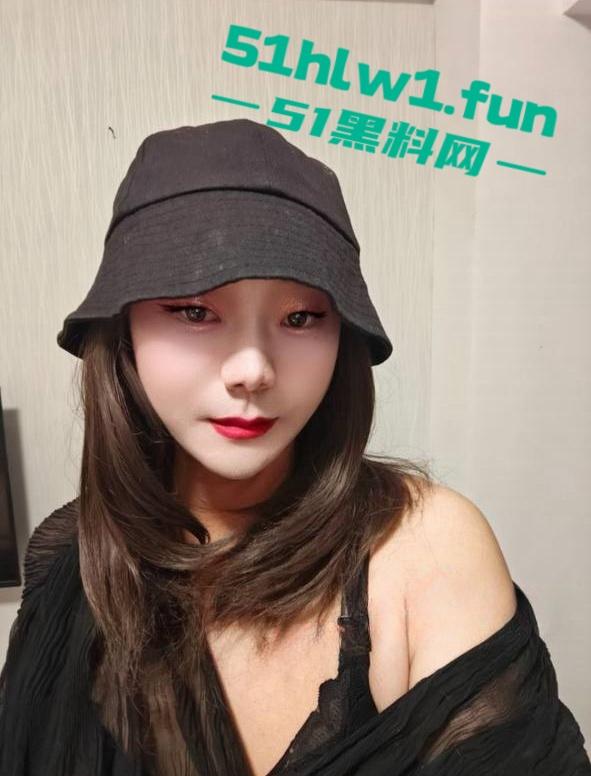 山东潍坊少妇快手【郑丹丹的丹】超级淫荡骚货喜欢吃精液，勾引体育生操逼聊天记录曝光。-5