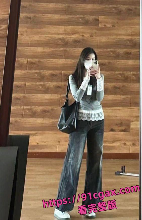 警花李雨涵勾搭已婚领导！警察“反差”视频泄露，网络炸锅！-2