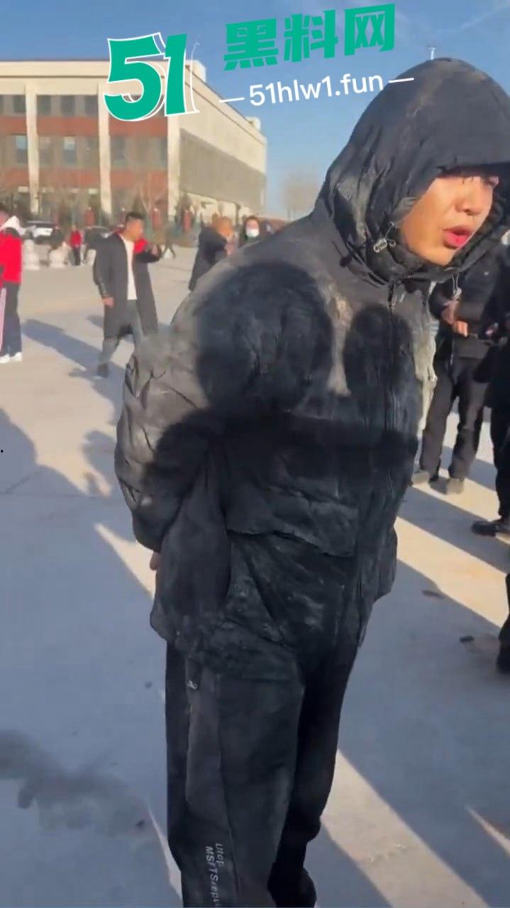 蒲城职校坠亡男生事件发酵，知情人爆料重重疑点，官方表态排除刑案，网友却不买账！-6