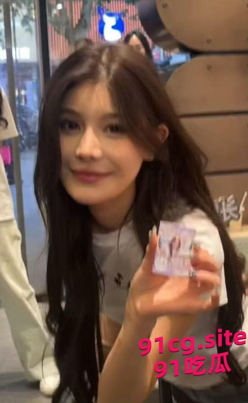 极品女神网红妍妍酱 因吸毒被曝塌房事件-1