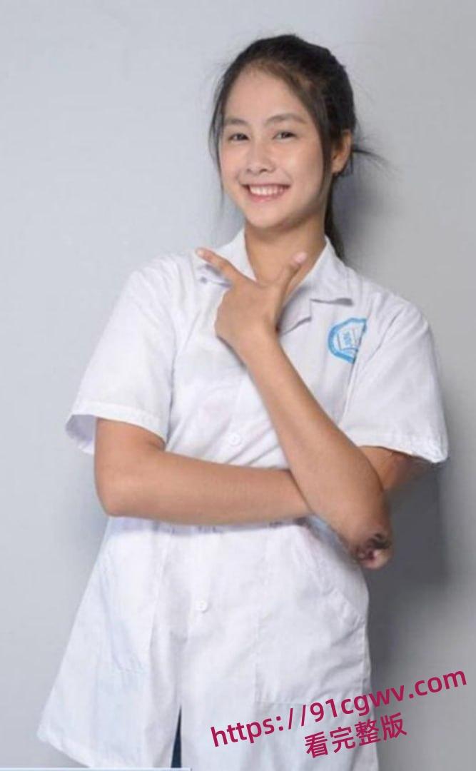 越南胡志明市的环球小姐医学生 Vo Hong Ngoc Hue 极品泄密流出性爱视频!-4