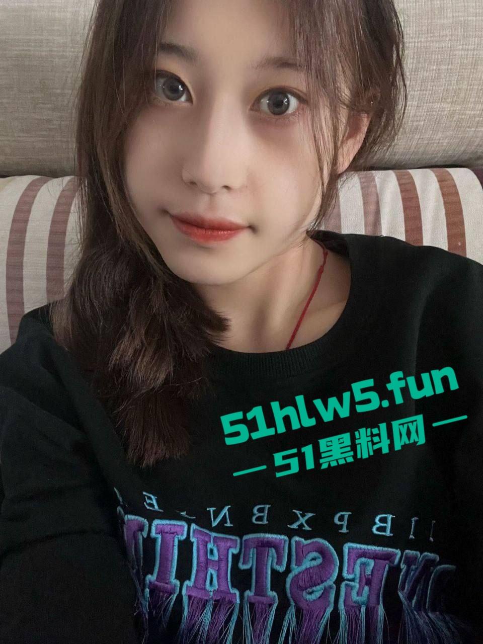 郑州师范学院【王悦 】模特身材性感御姐,表面高冷一边玩手机麻将被男友操,录下做爱视频曝光。-8