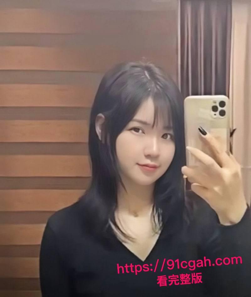 越南已婚人妻 阮守江 公交车骚逼人尽可夫 河内街头少妇求操 丰满大奶任人肏爆！-4