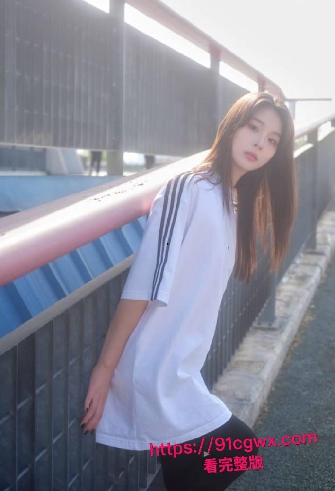 上海职场冰山美人林小霏化身小母狗:高冷御姐跪地吞大鸡巴求操,巨乳晃荡骚穴喷汁暴力内射,禁欲反差玩到喷潮!-5