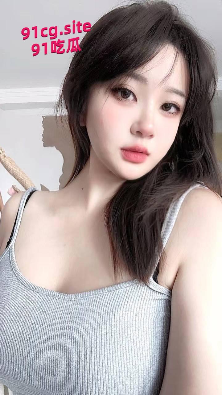 辽宁鞍山群友投稿骚逼前女友  在一起时总发朋友圈聊骚擦边还背着我出去玩3p被抓到聊天记录-3