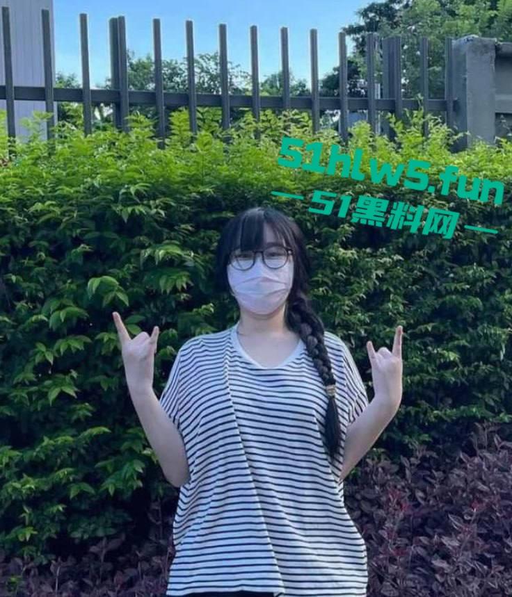 抖音反差骚母狗【美田优u子】被曝曾是福利姬，巨乳肥臀露点不雅视频曝光。-3