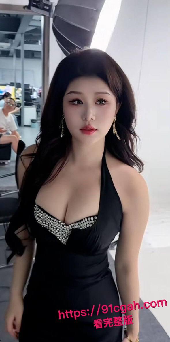 抖音短剧的女神柒可昕和金主约炮视频流出！豪乳挥舞，极品骚穴，上位骑乘的淫贱的母狗-7