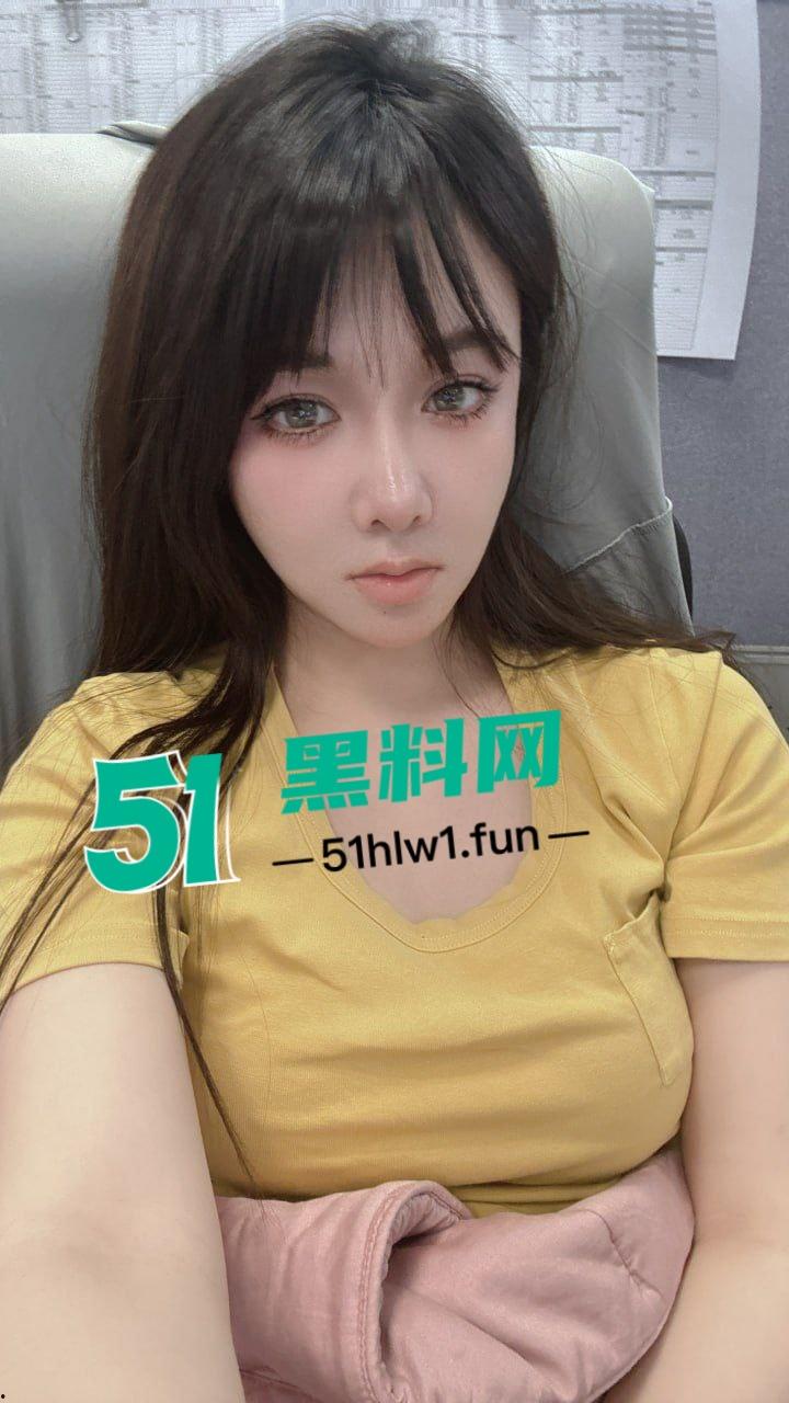 真实附近人撩骚认识个80后极品美少妇，颜值高身材超赞巨乳白嫩翘臀美腿，大大的眼睛看着就撩人。-4