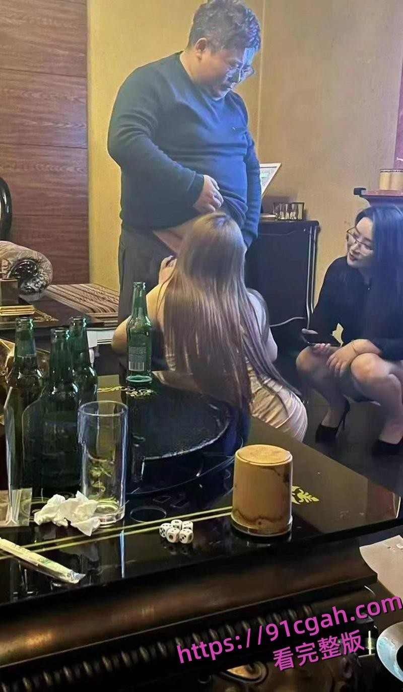 上海绿地集团董事长总裁张玉良性丑闻 张玉良吸毒 带女秘书去KTV裸嗨!-5