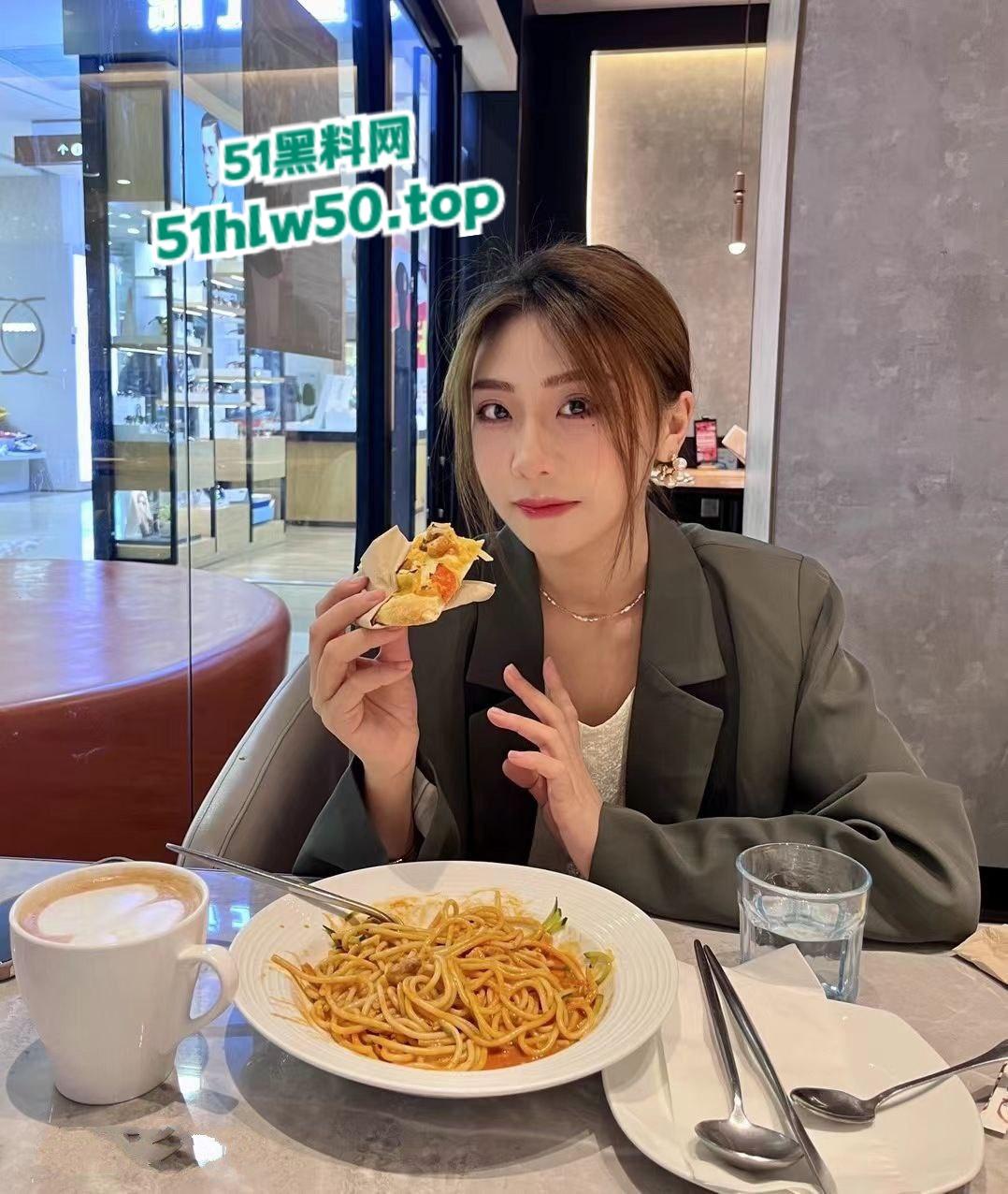 南京第二师范学院【郭美烨】社会纹身男友,各种场合性爱自拍被调教成性奴母狗!-7