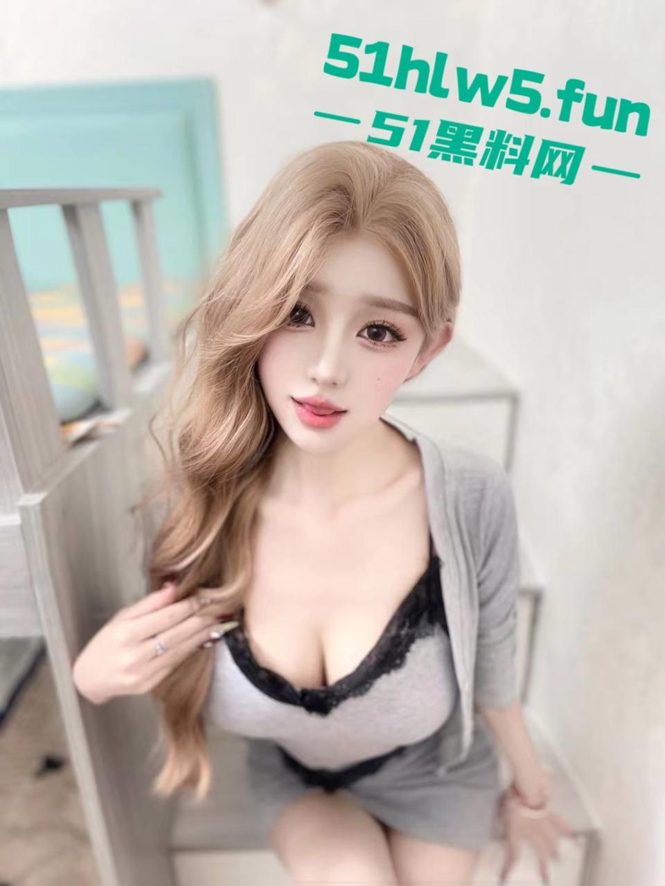 抖音高颜纯欲网红【sakura】原名【李旭】立着女同人设跟不同男人睡觉骗取礼物，真是又当又立。-6