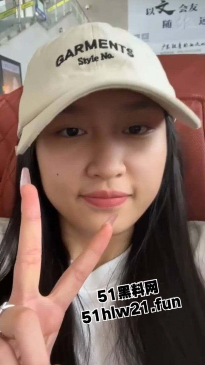 长沙理工大学【刘思汝】被土豪重金包养，天天被操实在受不了后直接跑路拉黑，金主一气之下曝光骚货。-8