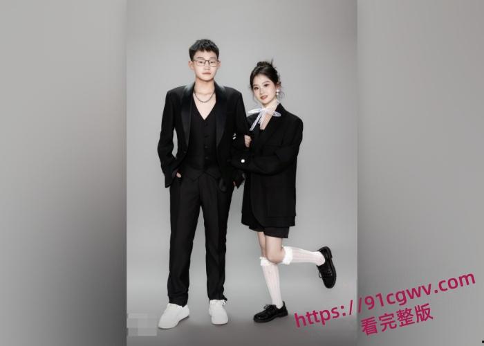 真实姐弟乱伦,姐姐结婚当天必须乘着姐夫不在直接内射亲姐姐想想就刺激,也不知道怀孕之后孩子会是谁的呢-1