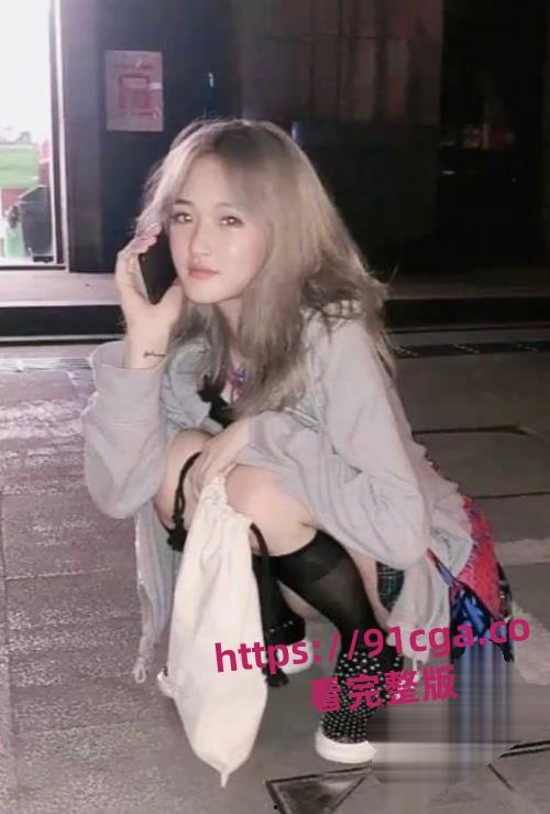 00后金发美少女探探交友跟网友奔现！喝醉后被男子拖回出租房下药迷奸肆意玩弄！-1