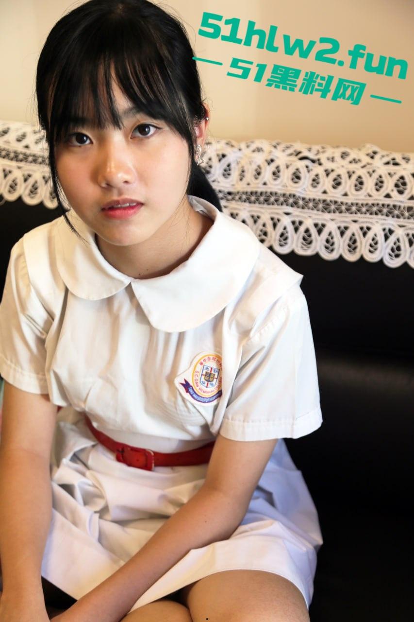 台湾清纯颜值学生妹,乖巧可爱的反差母狗下海拍摄私房写真,三点全露小穴高清特写 多少舔狗心里的梦中女神。-3