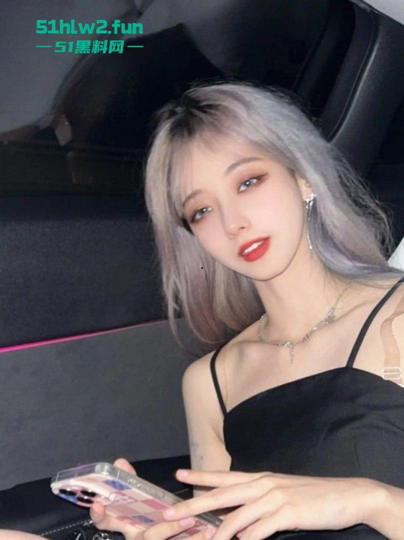 西安Kpop女团成员【刘嘉欣】下海做伴游5天3W，大量不雅视频与身份信息被曝光，完美身材天生的极品炮架。-1