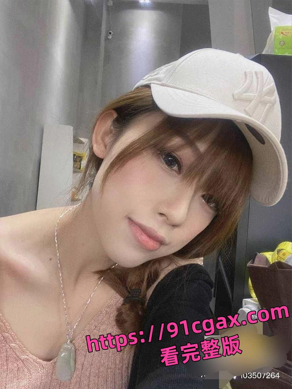 小红书珠海马拉松女神 深情舔屌的眼神太迷人了-1