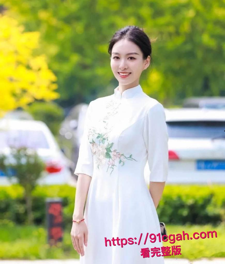 北京市实习主持人璇儿 与领导啪啪视频流出 镜头前端庄斯文 私底下淫贱无比 蒙眼吃屌 鸡巴扇脸 骚气实足-4