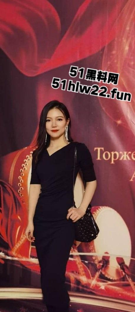 中国石油天然气集团【杨溢】出轨约炮视频被曝光，海外留学硕士兼党员先锋用大奶给情夫乳交最后舔精那一下骚爆了！-8