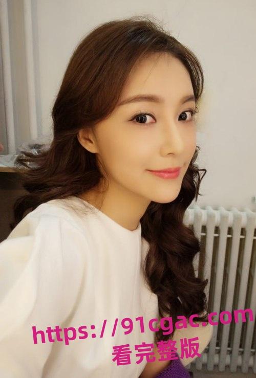 北京性感龙套演员刘淑妤酒店陪睡导演 激情床战视频外泄，火辣长腿成导演炮架-4