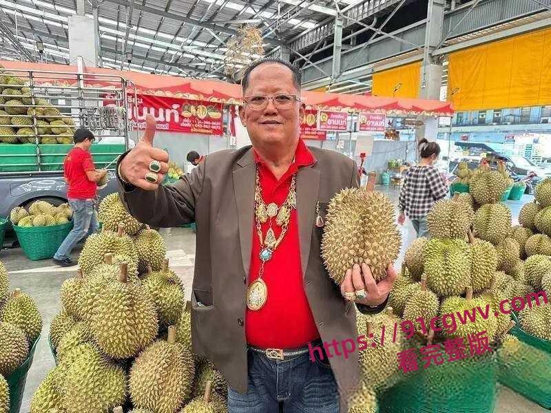 泰国榴莲大王家门丑闻 儿子出轨后重金悬赏小三 得3万泰铢仅需一巴掌 堪称全网最良心公公-6