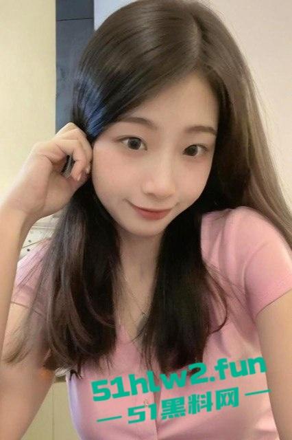 唐山极品母狗【吴蕾云】背着男友偷吃猛男，被大屌操到腿软，口爆颜射舔得干干净净，全程自拍视频惨遭流出！-1