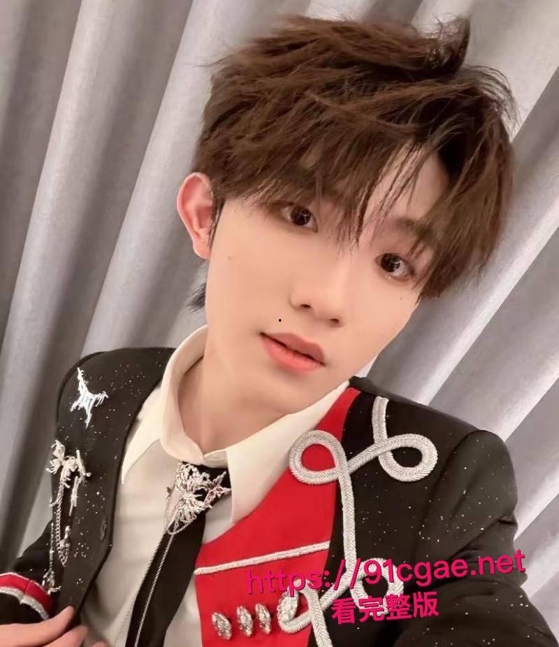 时代峰峻男团成员苏新皓人设塌房 被北京炮友实锤曝光 称其骗财骗色致其怀孕 私下为圈钱竟还给富婆当男宠！-18