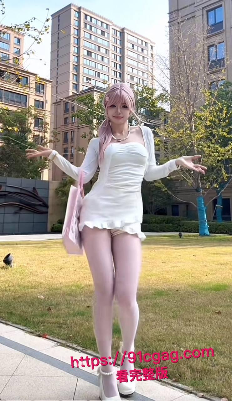 抖音220万粉丝甜美妹子九毛不帅，原来私下是脚踏多船的浪货，乱搞性伴侣传染HPV，大鸡巴深喉视频全泄露，淫乱生活让人看傻眼！-9