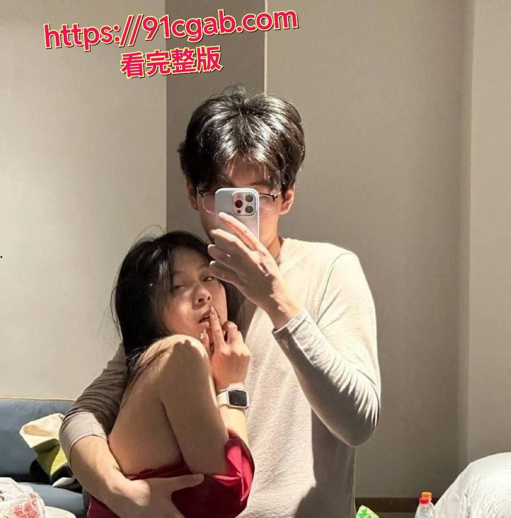 福建清纯学妹王溥心，惊呆一众网友！这位外表甜美、拥有精致五官和马甲线好身材的女大学生性爱视频曝光-1