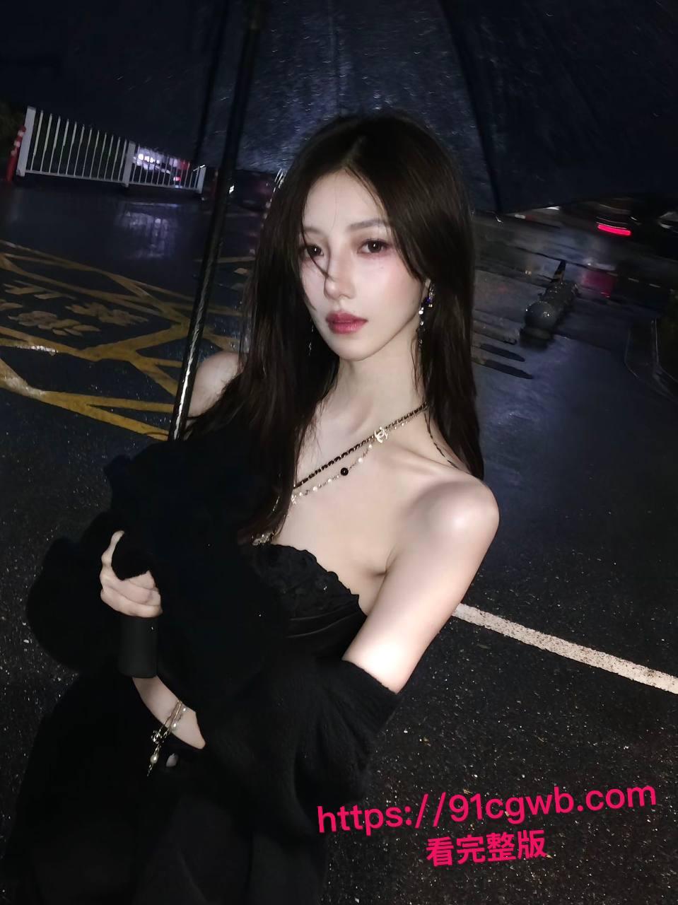 独家爆料！珠海斗门区李嘉颖反差婊属性全开，男友家中激情口交操逼内射，高潮淫叫浪到骨子里！-8