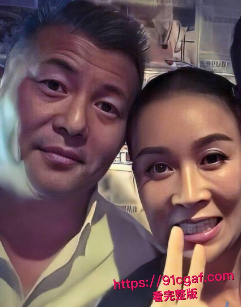 内娱天后歌手那英老公孟出轨曝光登顶热搜 会所内与年轻美女亲密缠绵 当晚豪掷千金包下会所VIP房上演活春宫！-2