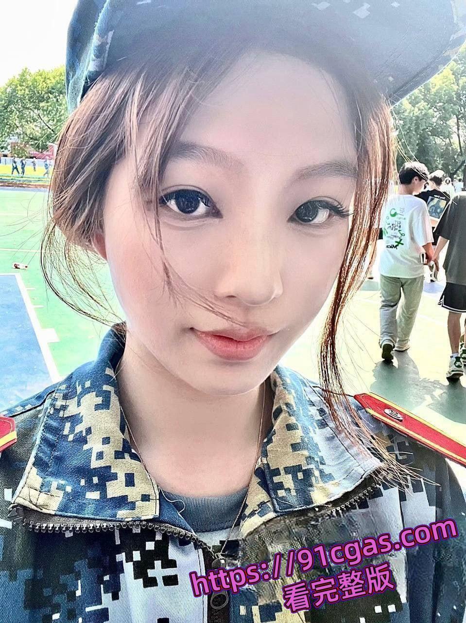 开学只用 7 天就拿下军 超极品白虎大一妹子！完美啪啪露脸视频-5