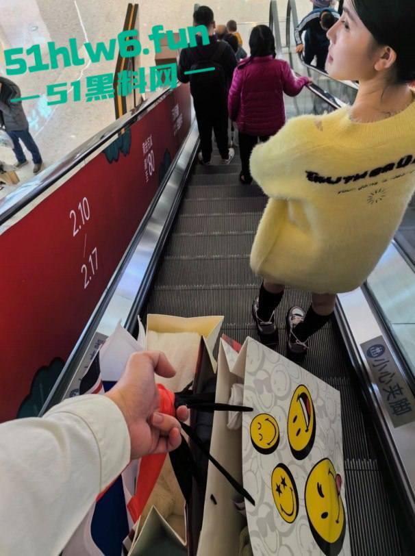 实名曝光婊子！柳州坐台妹梁献宜私生活糜烂不堪还玩弄别人感情，多次出轨打炮引发骚逼炎症。-30